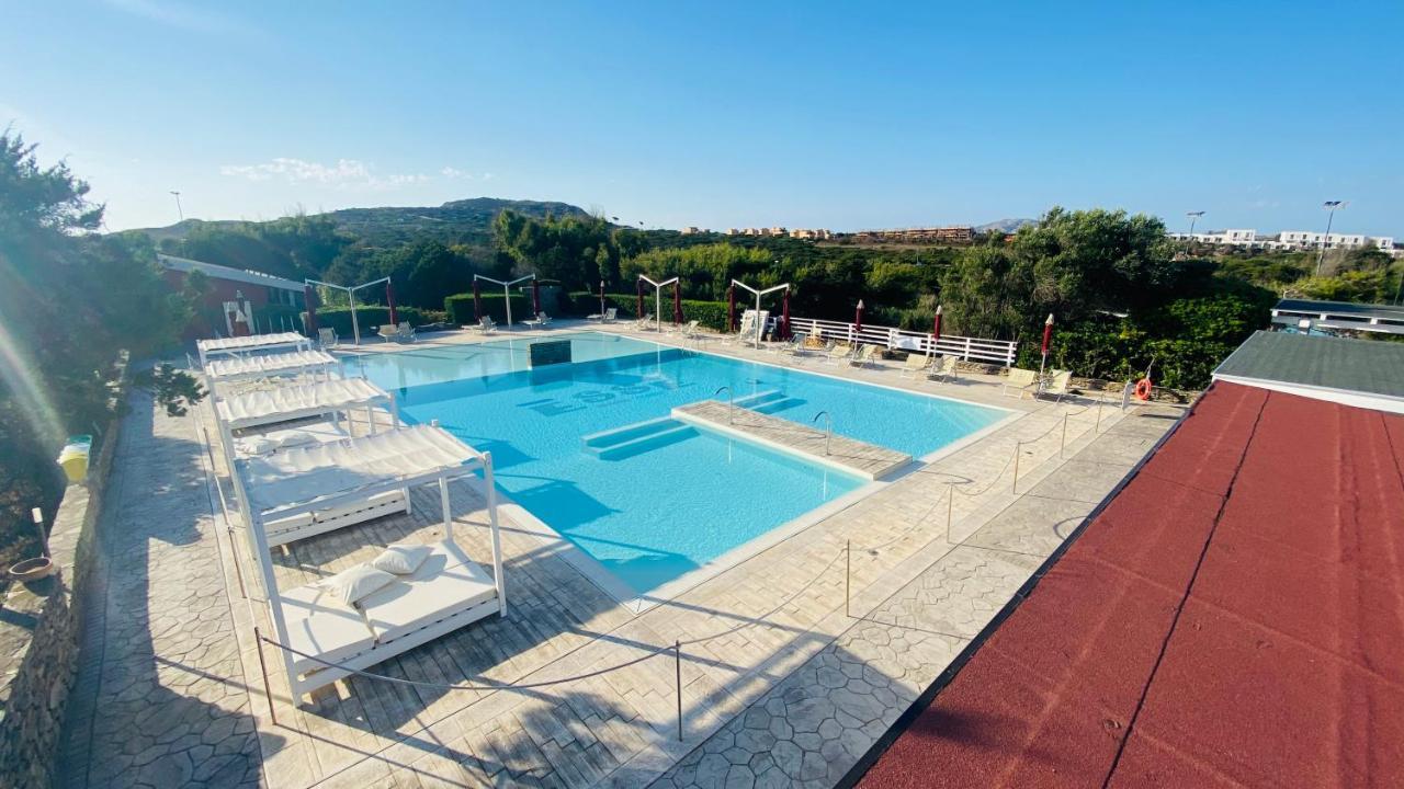 Hotel Club Esse Sporting Stintino Exterior foto